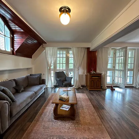 Apartment Pine Peak *