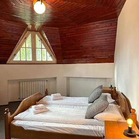 Pine Peak Apartment Predeal